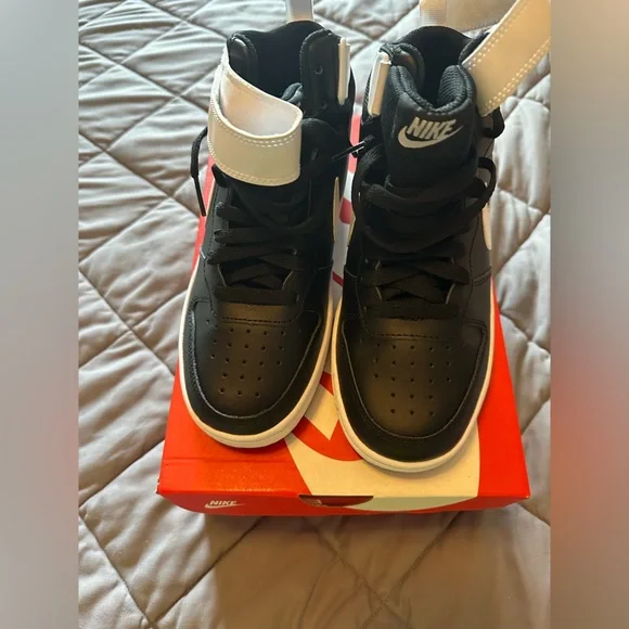 Nike Court Borough 2 High Tops - Picture 4 of 7